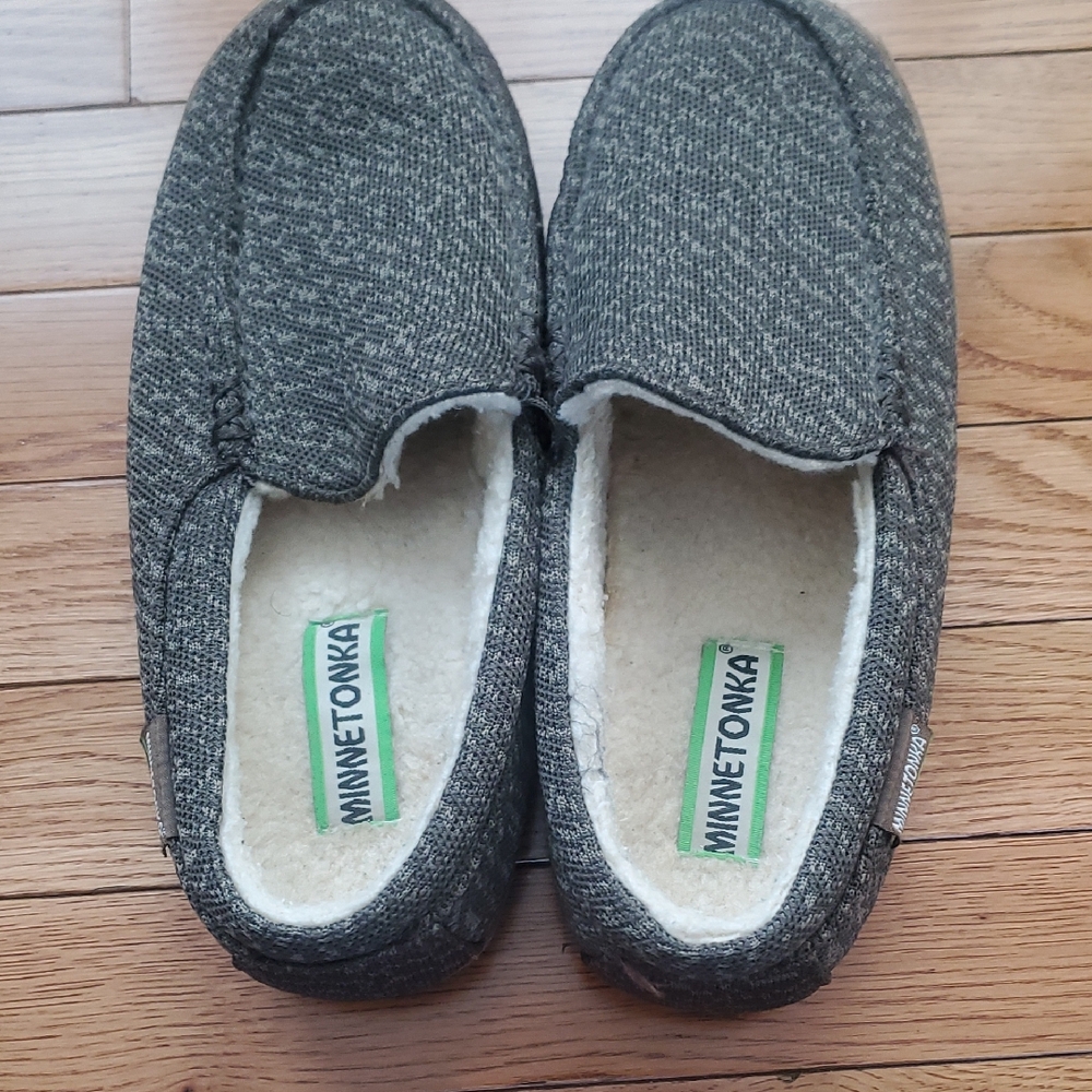 Minnetonka Charcoal Moccasin Slippers Mens Eco Elm Morel